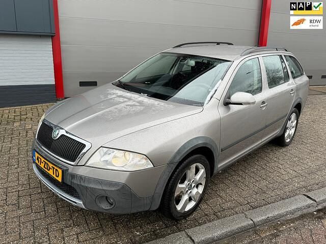 Occasion Skoda Octavia Scout 4x4 140 PK (102 kW) 2008 Beige Stationwagen