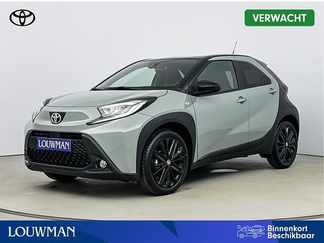 Groen Nieuw 2025 Toyota Aygo X Premium SUV | € 25.900 - Afbeelding 1/4
