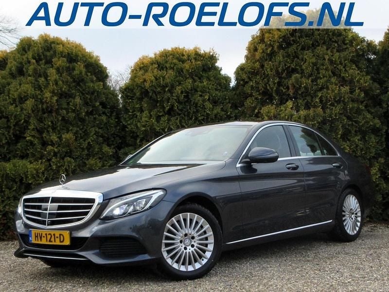 Grijs Gebruikt 2015 Mercedes C350 Edition Sedan | € 17.890 (Eerlijke prijs) - Afbeelding 1/4