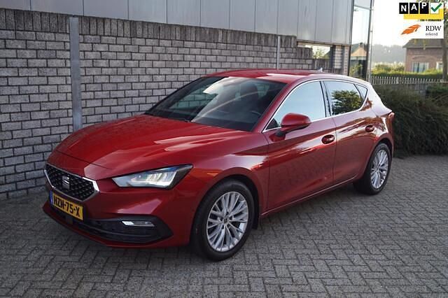 Rood Gebruikt 2021 Seat Leon ST FR Stationwagen | € 18.850 - Afbeelding 1/4