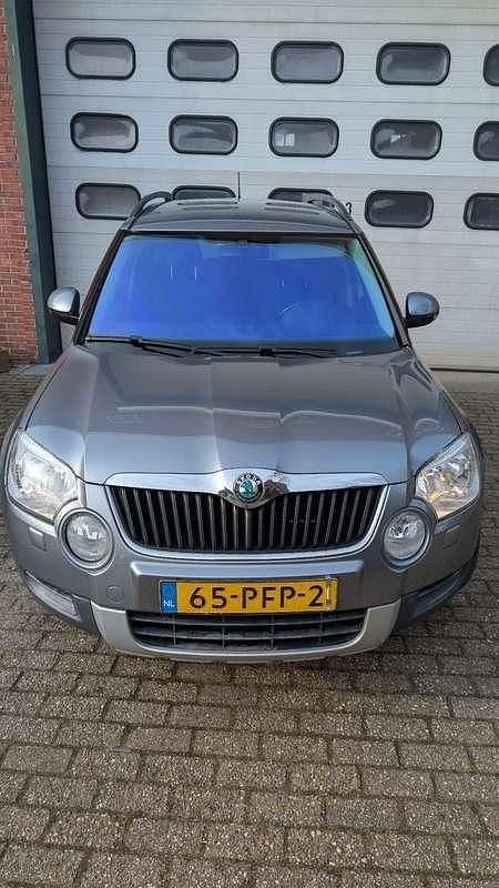 Grijs Occasion 2011 Skoda Yeti Ambition SUV | € 3.750 (Goede deal) - Afbeelding 1/4