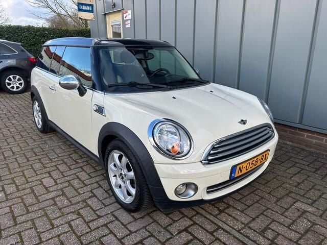 Wit Gebruikt 2009 Mini Cooper Clubman Stationwagen | € 4.950 (Goede deal) - Afbeelding 1/4