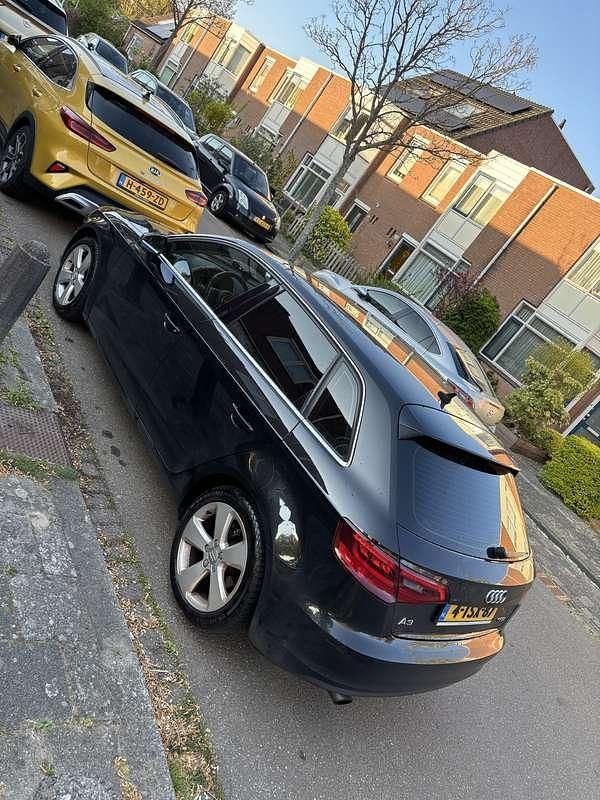 Zwart Occasion 2014 Audi A3 Hatchback | € 12.000 (Duur) - Afbeelding 1/4