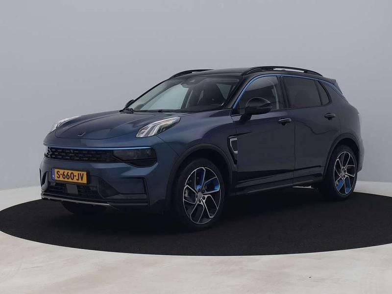 Blauw, metallic lak Gebruikt 2023 Lynk & Co 01 SUV | € 26.900 (Goede deal) - Afbeelding 1/3