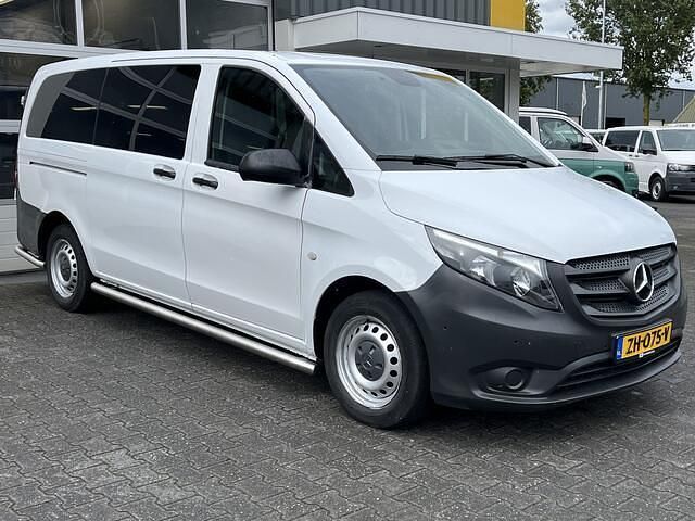 Wit Gebruikt 2019 Mercedes Vito MPV | € 19.950 (Iets duurder) - Afbeelding 1/4