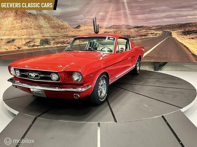Rood Occasion 1966 Ford Mustang Fastback Cabriolet | € 51.500 - Afbeelding 1/4
