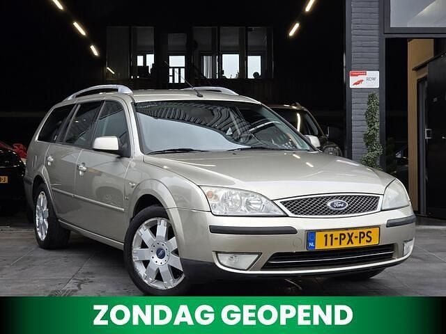 Beige Occasion 2005 Ford Mondeo Ghia Stationwagen | € 6.000 (Duur) - Afbeelding 1/4