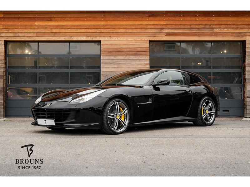 Zwart Gebruikt 2016 Ferrari GTC4Lusso Stationwagen | € 194.950 - Afbeelding 1/4