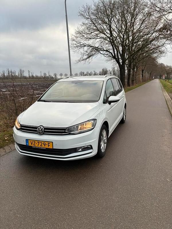 Gebruikt 2016 VW Touran MPV | € 8.500 (Goede deal) - Afbeelding 1/4