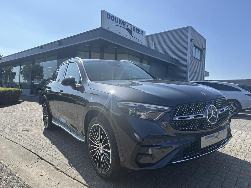 Zwart Gebruikt 2024 Mercedes GLC300e AMG line SUV | € 63.900 (Eerlijke prijs) - Afbeelding 1/4