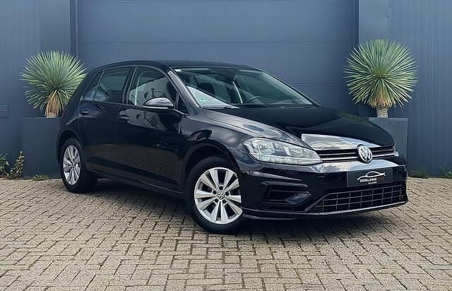 Zwart Gebruikt 2019 VW Golf VII Highline Hatchback | € 16.950 (Super prijs) - Afbeelding 1/4