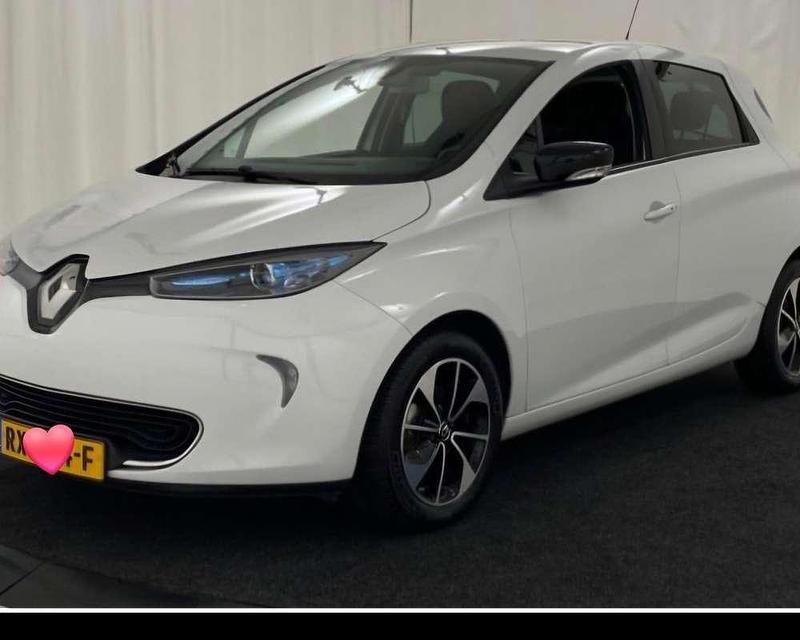 Wit Gebruikt 2010 Renault Zoe Intens Hatchback | € 10.999 - Afbeelding 1/4