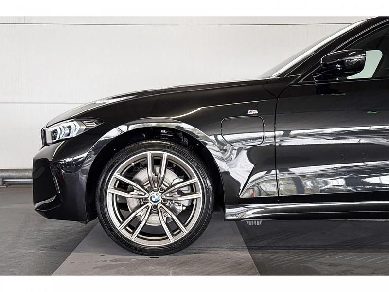 Occasion BMW 330e Basis 292 PK (214 kW) 2025 Zwart Sedan