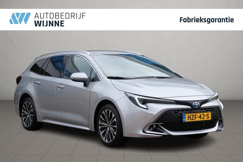 Zilver Gebruikt 2024 Toyota Corolla Edition Stationwagen | € 31.450 (Eerlijke prijs) - Afbeelding 1/4