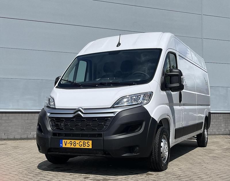 Wit Gebruikt 2024 Citroën Jumper MPV | € 25.490 (Iets duurder) - Afbeelding 1/4