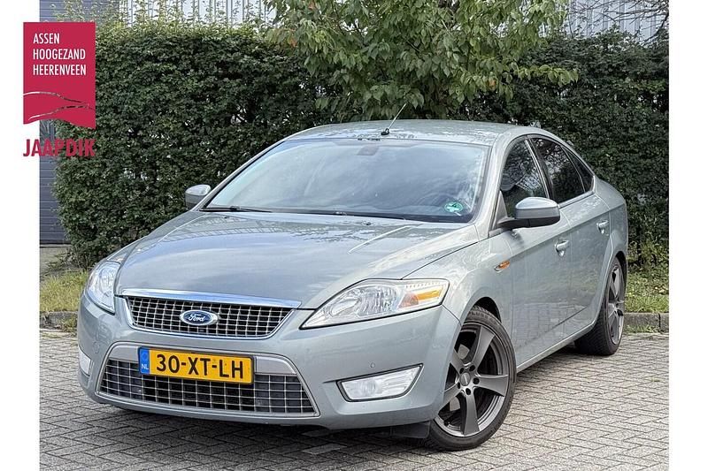 Grijs Occasion 2007 Ford Mondeo Titanium Sedan | € 2.244 (Eerlijke prijs) - Afbeelding 1/3