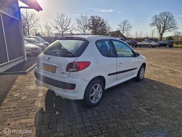 Occasion Peugeot 206+ 60 PK (44 kW) 2009 Wit Hatchback