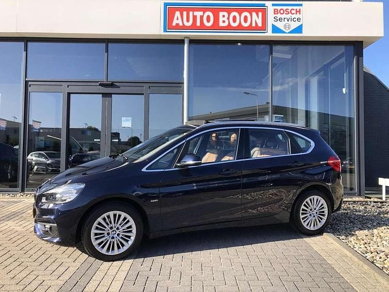 Blauw Gebruikt 2017 BMW 218 Executive MPV | € 19.950 (Eerlijke prijs) - Afbeelding 1/4