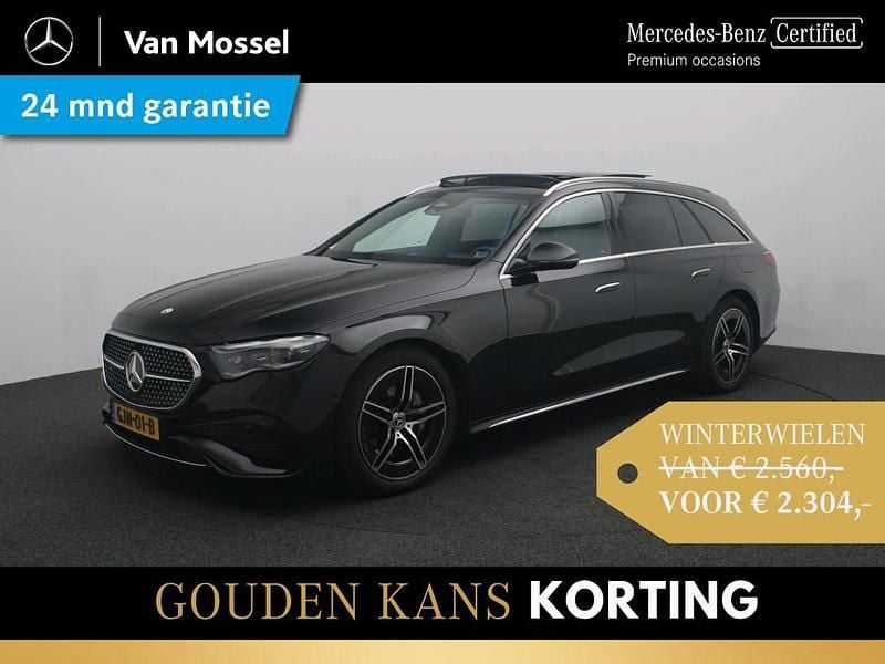 Zwart Gebruikt 2024 Mercedes E300 AMG line Stationwagen | € 59.945 - Afbeelding 1/4
