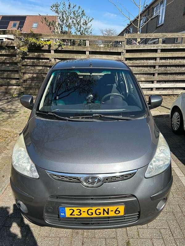 Grijs Gebruikt 2008 Hyundai i10 Dynamiq Hatchback | € 1.700 (Goede deal) - Afbeelding 1/4