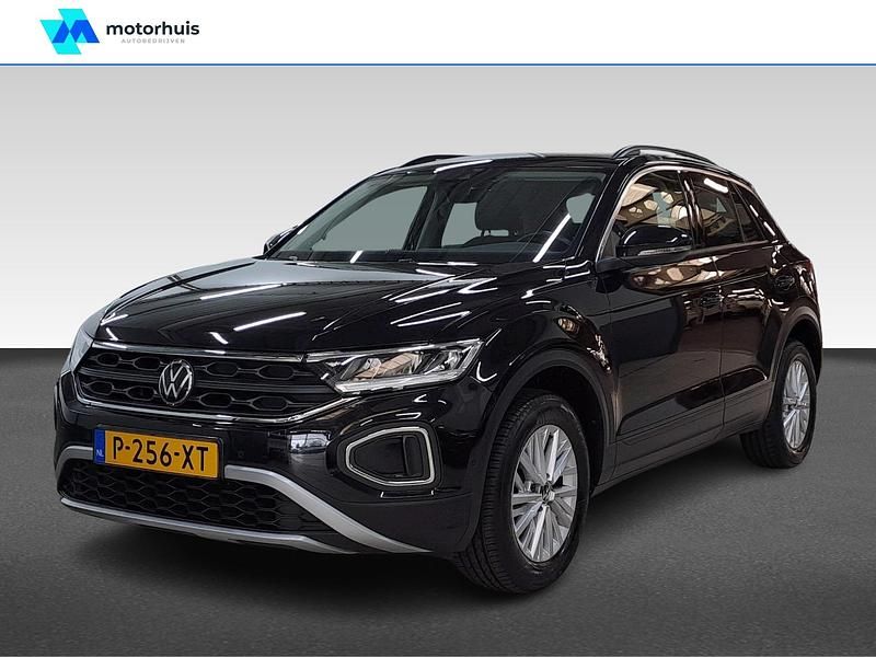 Zwart Gebruikt 2022 VW T-Roc Style SUV | € 25.740 (Goede deal) - Afbeelding 1/4