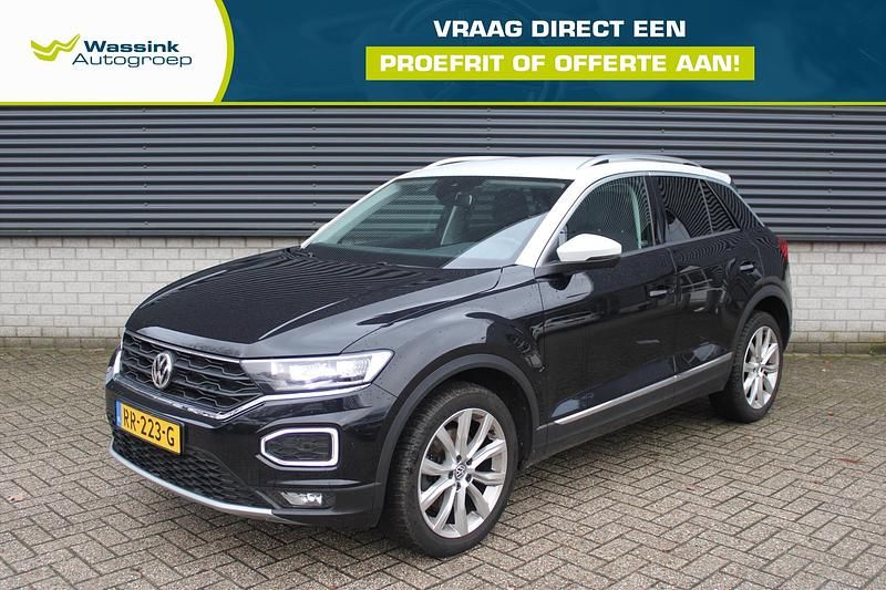 Zwart Occasion 2018 VW T-Roc SUV | € 18.035 - Afbeelding 1/4