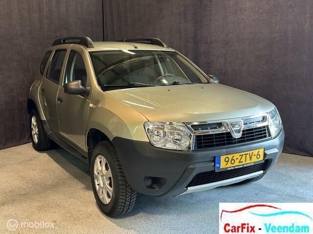 Grijs Gebruikt 2013 Dacia Duster Lauréate SUV | € 6.750 (Eerlijke prijs) - Afbeelding 1/4