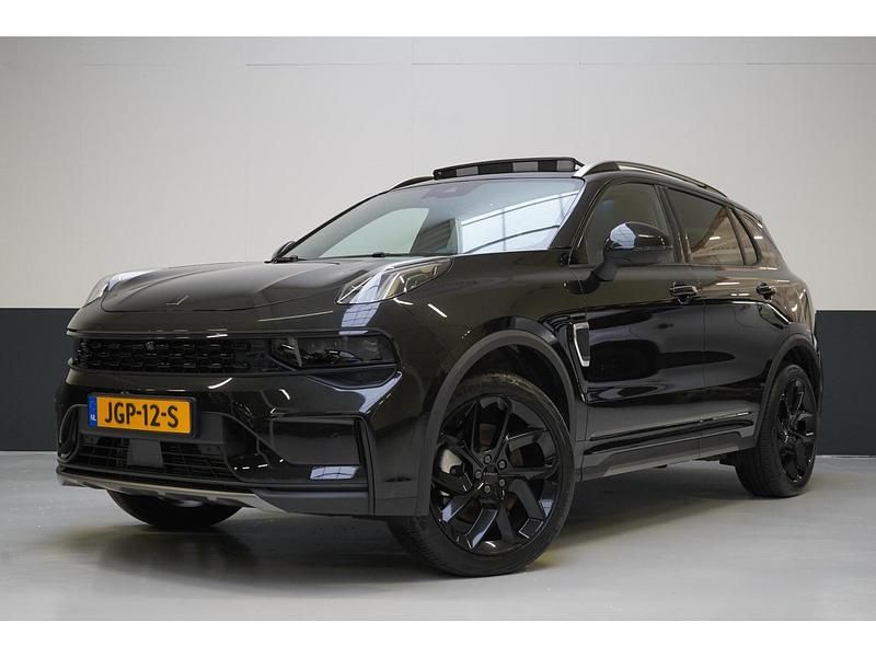 Zwart Gebruikt 2024 Lynk & Co 01 SUV | € 30.945 (Eerlijke prijs) - Afbeelding 1/4