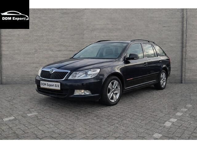 Overige Occasion 2011 Skoda Octavia Ambition Stationwagen | € 3.350 (Goede deal) - Afbeelding 1/4