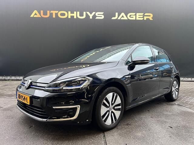 Zwart Occasion 2019 VW e-Golf Hatchback | € 11.950 (Super prijs) - Afbeelding 1/4