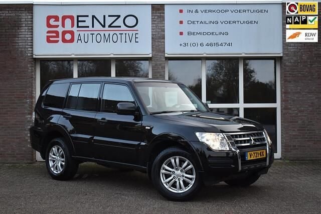 Zwart (metallic) Gebruikt 2017 Mitsubishi Pajero SUV | € 19.995 - Afbeelding 1/4