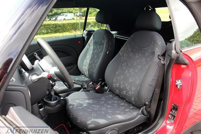 Occasion Mini One Cabriolet 90 PK (66 kW) 2006 Rood Cabriolet