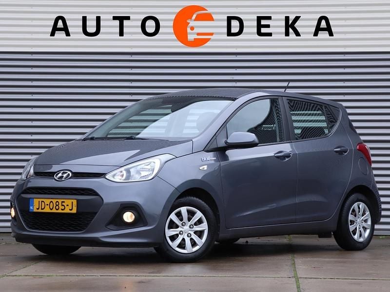 Grijs Gebruikt 2016 Hyundai i10 Comfort Hatchback | € 6.850 (Eerlijke prijs) - Afbeelding 1/4