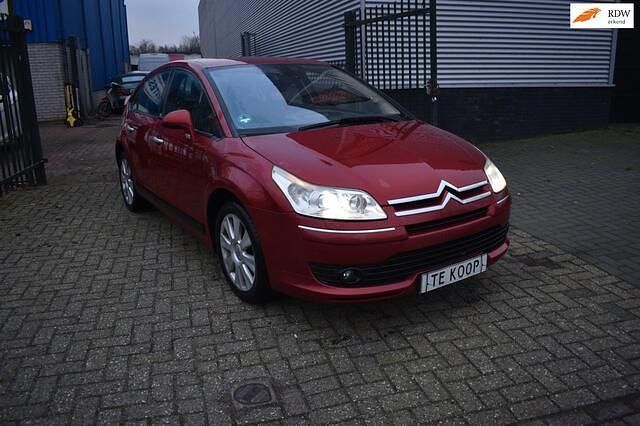 Rood Gebruikt 2006 Citroën C4 Hatchback | € 1.450 (Eerlijke prijs) - Afbeelding 1/4