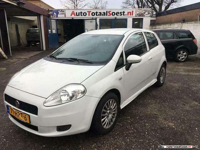 Wit Gebruikt 2011 Fiat Punto Hatchback | € 1.899 (Eerlijke prijs) - Afbeelding 1/4