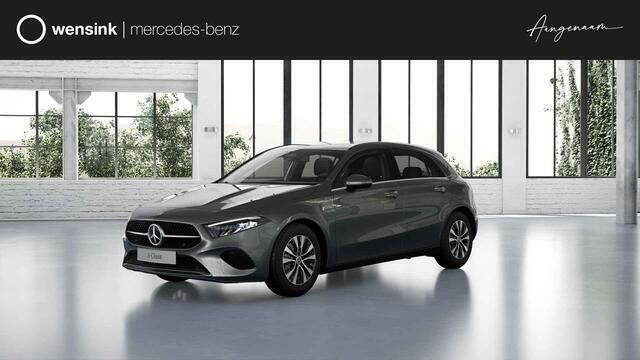 Grijs Nieuw 2025 Mercedes A180 Business Hatchback | € 45.475 (Duur) - Afbeelding 1/4
