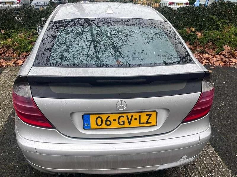 Occasion Mercedes CLK200 129 PK (94 kW) 2001 Zilver Coupé