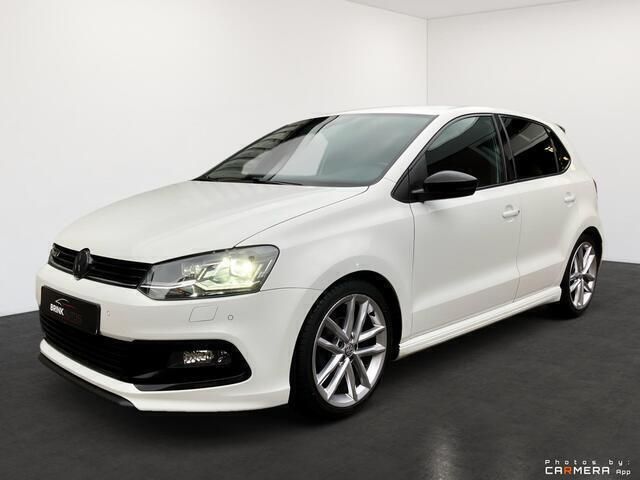 Wit Gebruikt 2015 VW Polo R-line Hatchback | € 12.999 (Eerlijke prijs) - Afbeelding 1/4