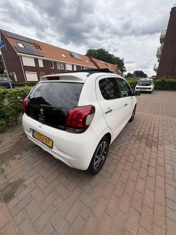 Wit Gebruikt 2015 Peugeot 108 Hatchback | € 5.999 (Goede deal) - Afbeelding 1/4