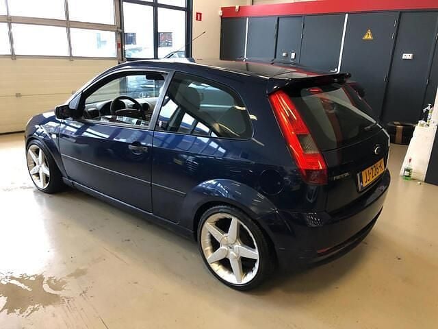 Occasion Ford Fiesta 80 PK (58 kW) 2005 Blauw (metallic) Hatchback