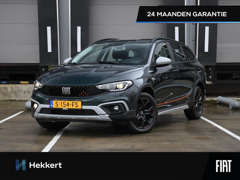 Groen, metallic lak Gebruikt 2023 Fiat Tipo Cross Stationwagen | € 26.995 (Duur) - Afbeelding 1/4