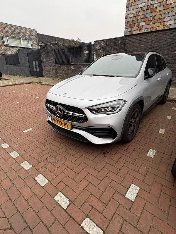 Occasion 2021 Mercedes GLA200 SUV | € 32.750 (Goede deal) - Afbeelding 1/4