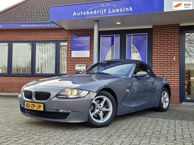 Grijs Gebruikt 2007 BMW Z4 Exclusive Cabriolet | € 11.750 (Eerlijke prijs) - Afbeelding 1/4