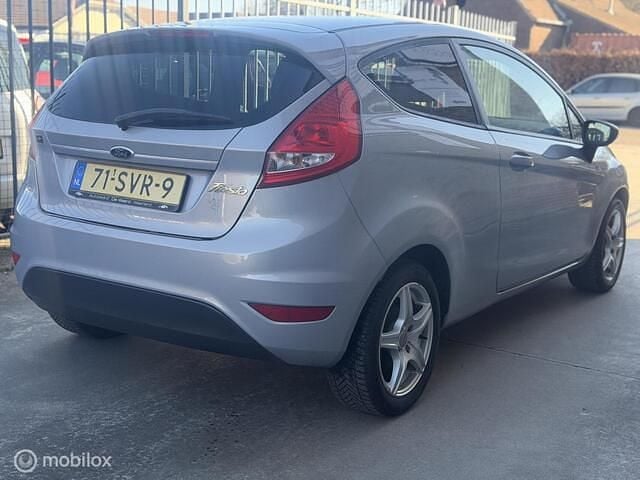 Occasion Ford Fiesta Trend 82 PK (60 kW) 2012 Grijs Hatchback