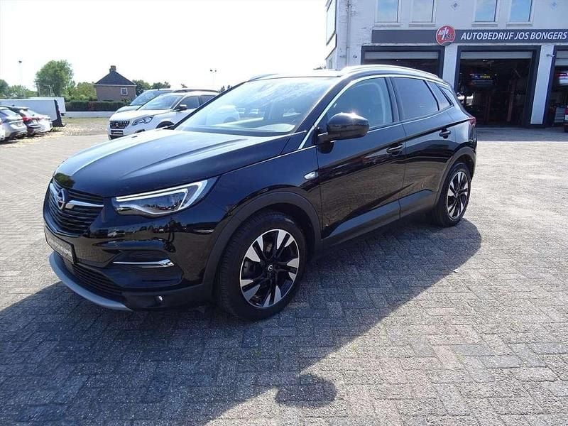 Zwart Gebruikt 2021 Opel Grandland X Innovation SUV | € 19.950 (Eerlijke prijs) - Afbeelding 1/4