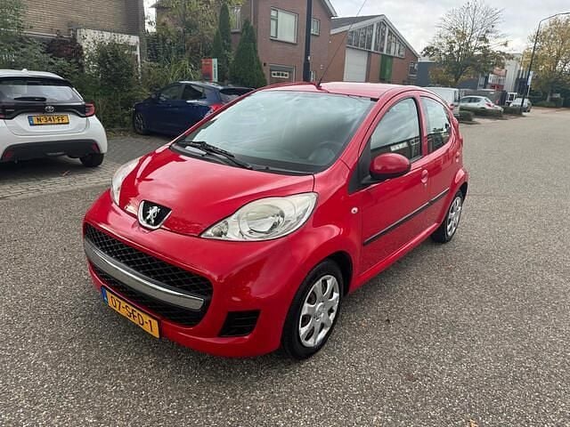 Rood Gebruikt 2011 Peugeot 107 Hatchback | € 1.999 (Super prijs) - Afbeelding 1/4