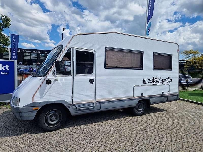 Wit Gebruikt 1991 Peugeot J5 MPV | € 9.500 - Afbeelding 1/4