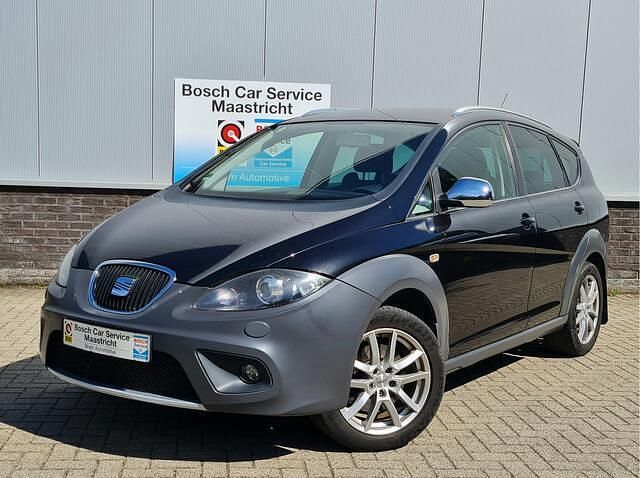 Zwart Gebruikt 2012 Seat Altea MPV | € 7.948 - Afbeelding 1/4