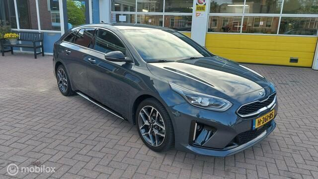 Grijs Gebruikt 2020 Kia ProCeed GT-Line Hatchback | € 22.750 (Iets duurder) - Afbeelding 1/4