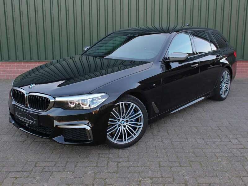 , metallic lak Gebruikt 2017 BMW M550 Executive Sedan | € 46.950 - Afbeelding 1/4